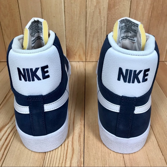 Nike SB Zoom Blazer Mid Navy Blue White Red Shoes - Picture 3 of 5